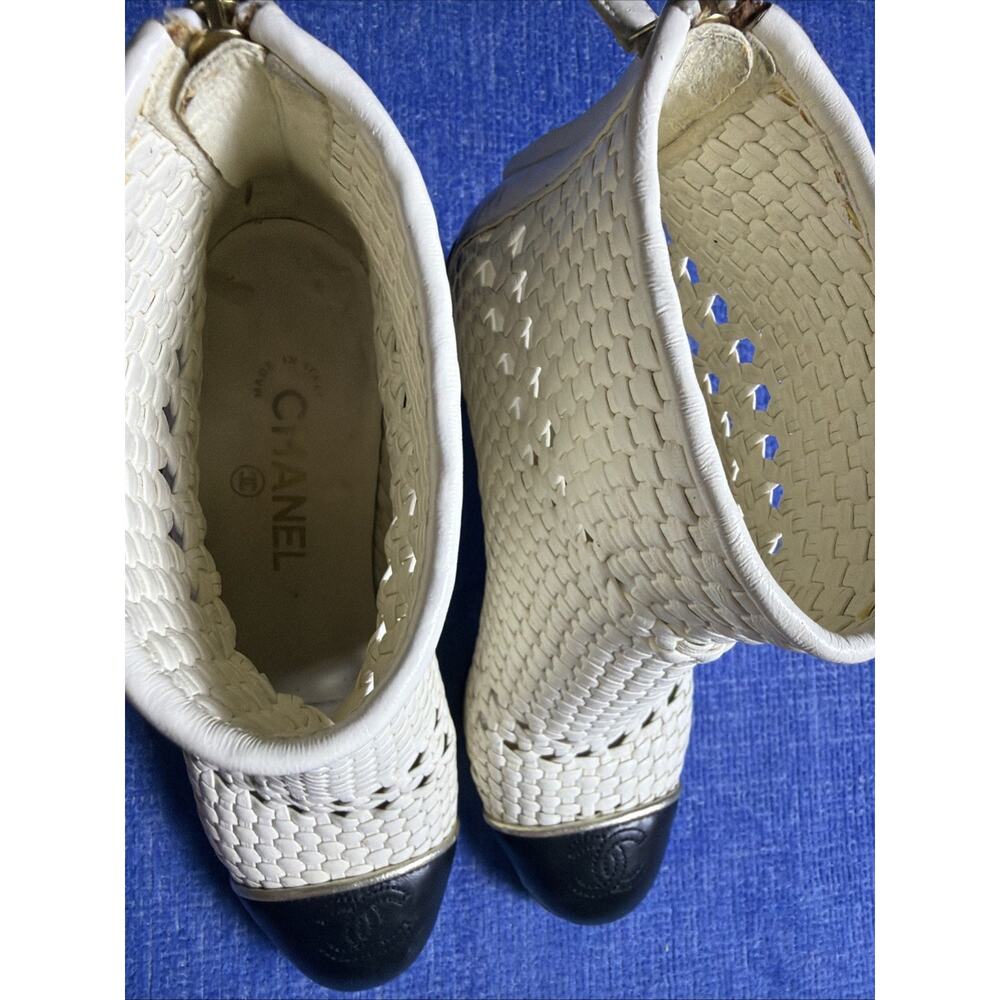 CHANEL Braided Lambskin Ankle Boots Cap Toe Buckle Logo EU 38 1/2 - Picture 3 of 10